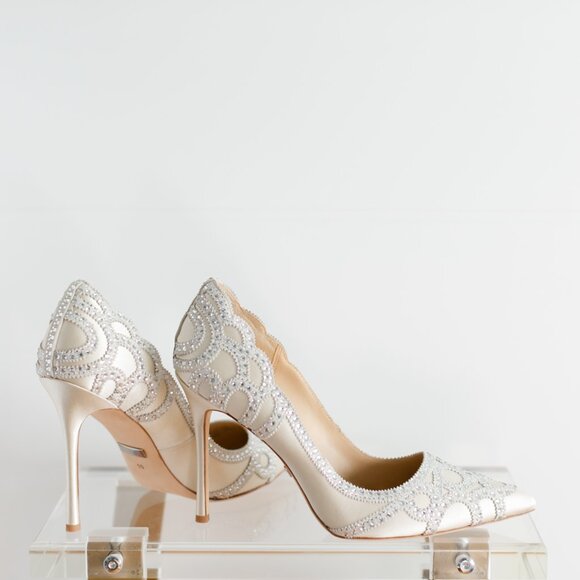 Badgley Mischka Shoes - Badgley Mischka Rouge Ivory Satin Heel Women 10 New in Box Pointed Toe Stiletto